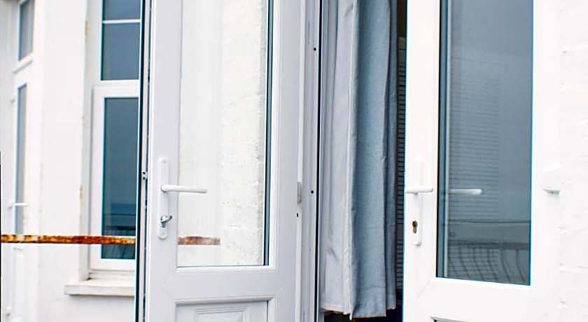 OYO Shanklin Beach Hotel