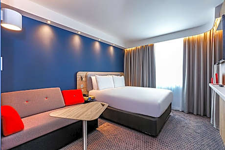 Standard Double Room with Sofa Bed and Free Hot Breakfast