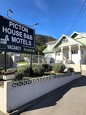 Picton House B&B and Motel