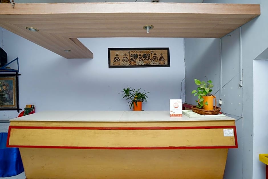 OYO 2003 Female Guest House