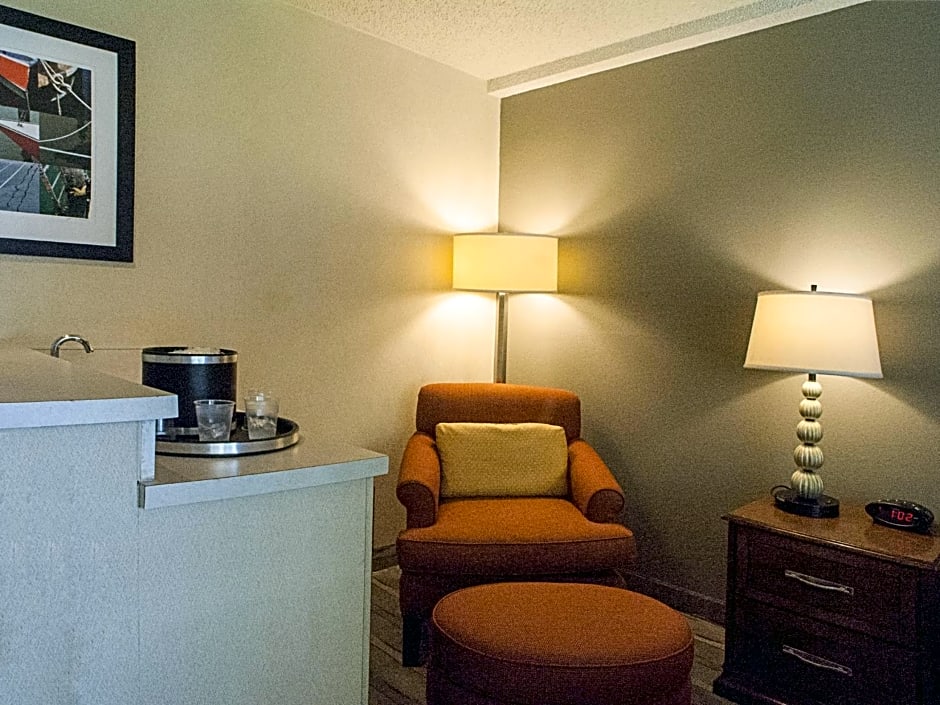 Inn at the Convention Center