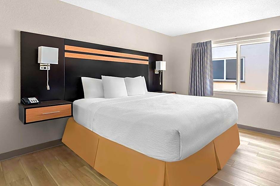 Days Inn by Wyndham Albany SUNY