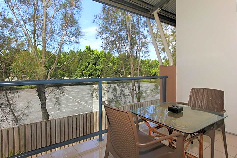 Novena Palms Motel