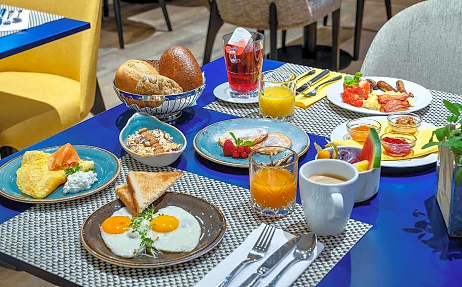 voco Dusseldorf Seestern By IHG