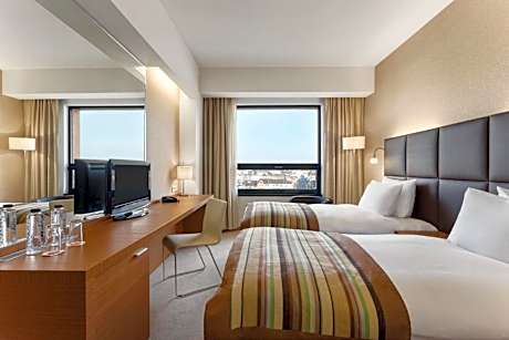 Business 2 Twin Room Non-Smoking Room