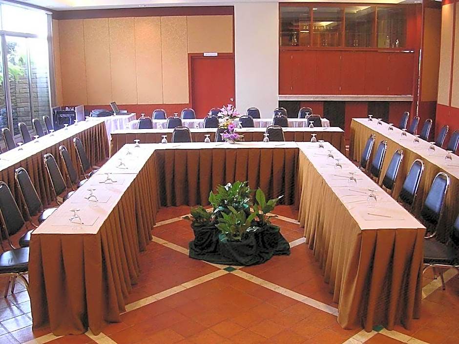 Hatyai Golden Crown Hotel