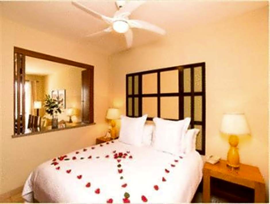 Photo 1 of 21 of Infinity 2 Queen Beds, Sunset View
