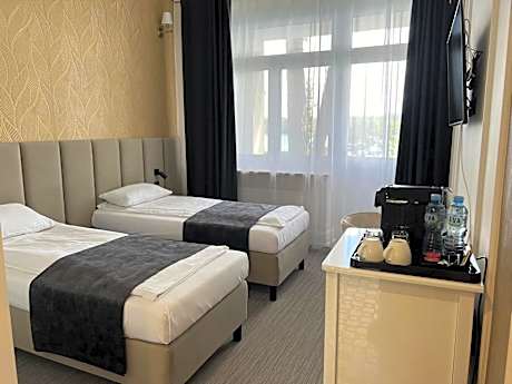 Double or Twin Room with Lake View