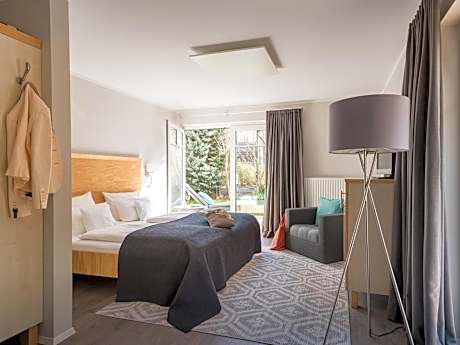 Classic Comfort Double Room with Balcony or Terrace