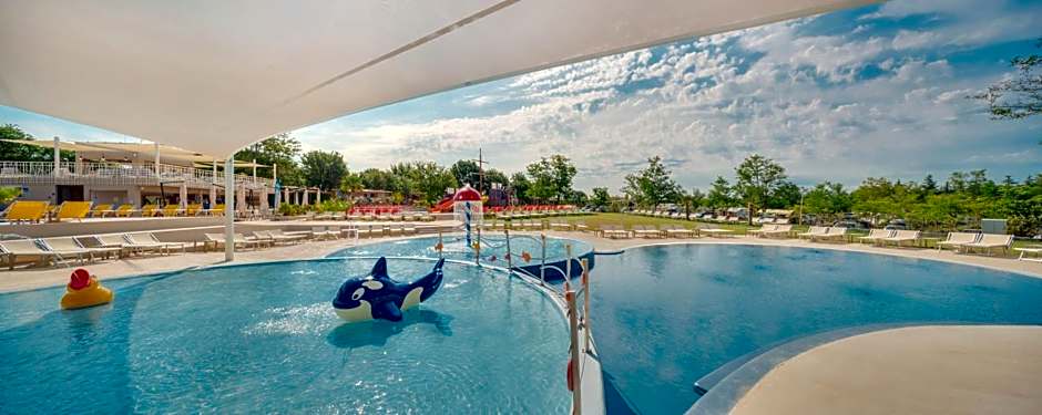 Mobilhome Victoria Camping Lanterna