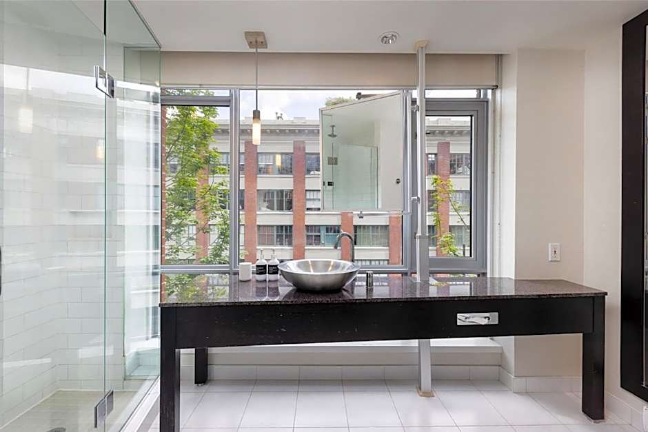 Opus Hotel