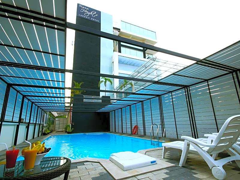 Diana Heights Luxury Hotel