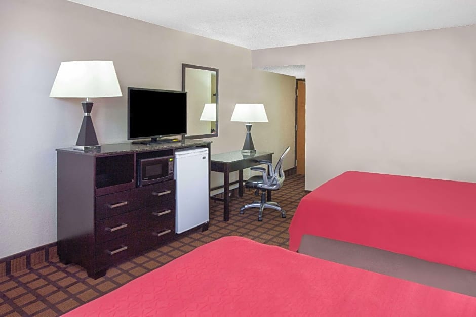 Super 8 by Wyndham Chicago IL