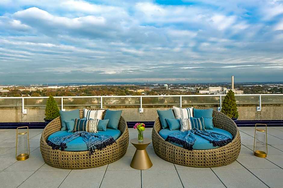 Watt Hotel Rahway Tapestry Collection by Hilton