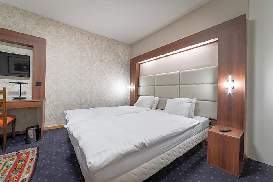 Hotel Restaurant Kutchi