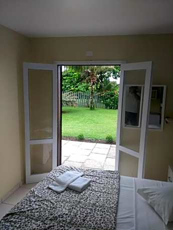 Apartment with Pool View