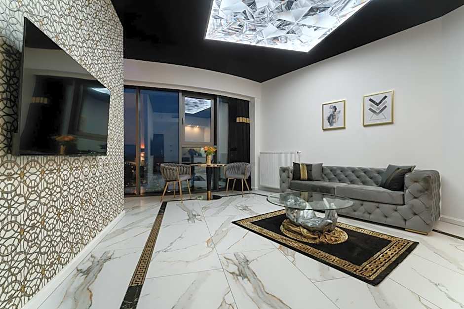 Hanza Tower Original 21st Floor- Sea and City-View