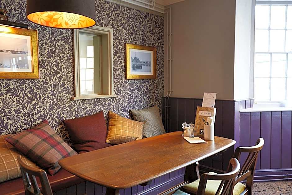 Red Lion Hotel by Greene King Inns