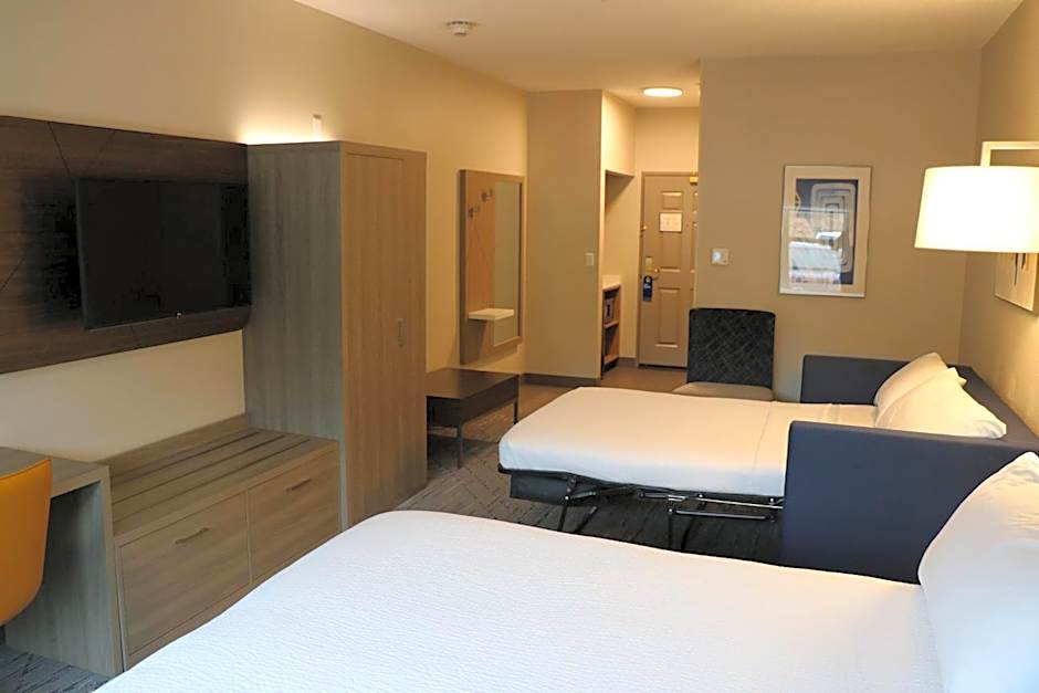 Holiday Inn Express & Suites Marquette By IHG