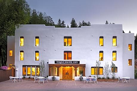 Eagle River Inn