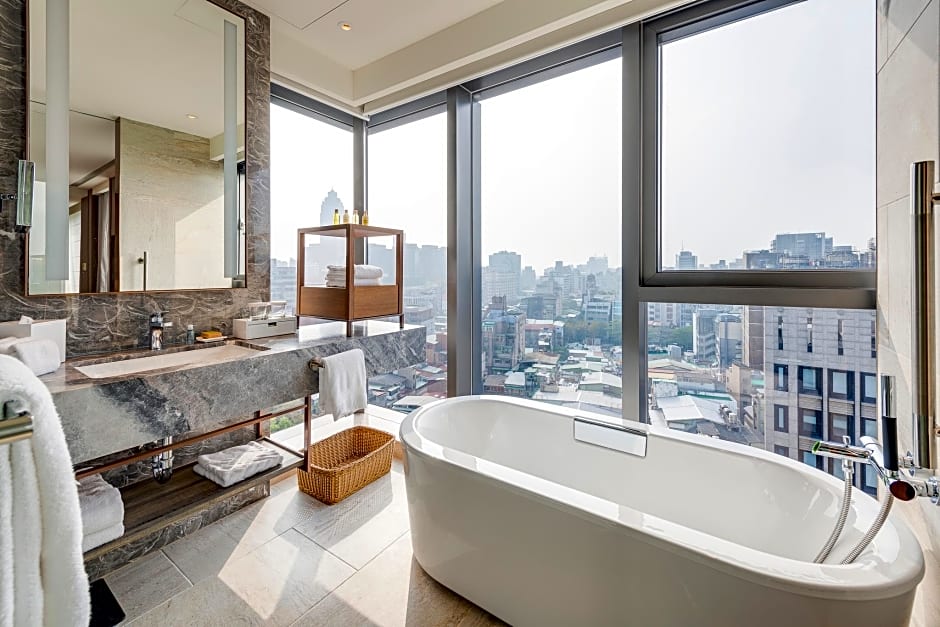 DoubleTree By Hilton Taipei Zhongshan