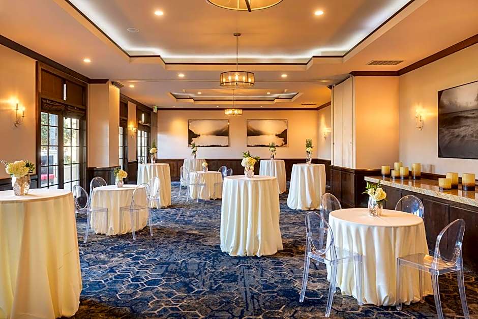 Juniper Hotel Cupertino, Curio Collection By Hilton