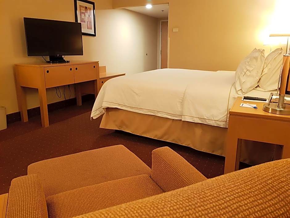 Holiday Inn Express Saltillo Zona Aeropuerto By IHG