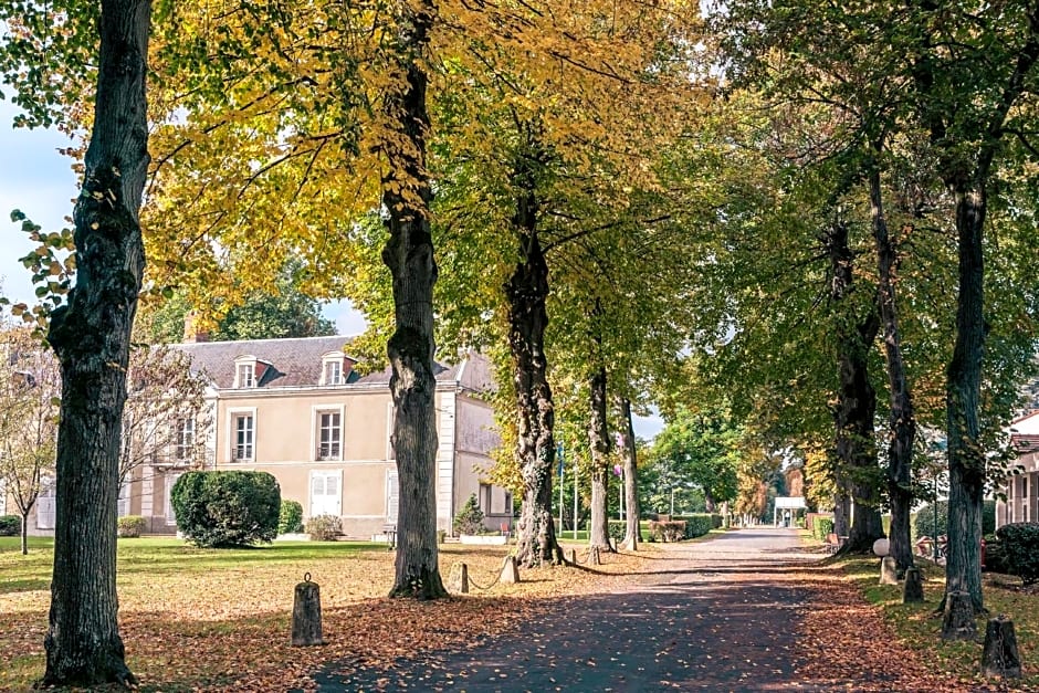Mercure Parc Du Coudray Demeure De Campagne
