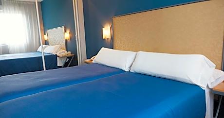 One-Bedroom Apartment (3 Adults + 1 Child)