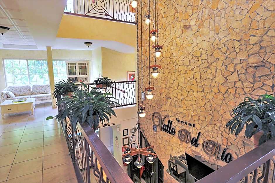 Hotel Valle del Rio