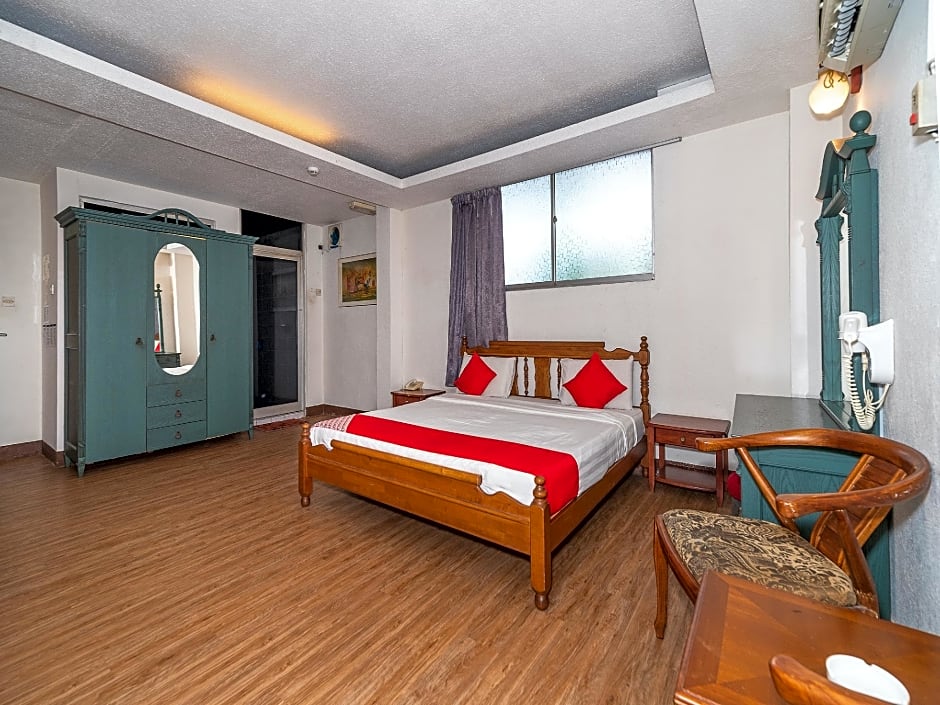 OYO 89864 Hotel Holiday Park