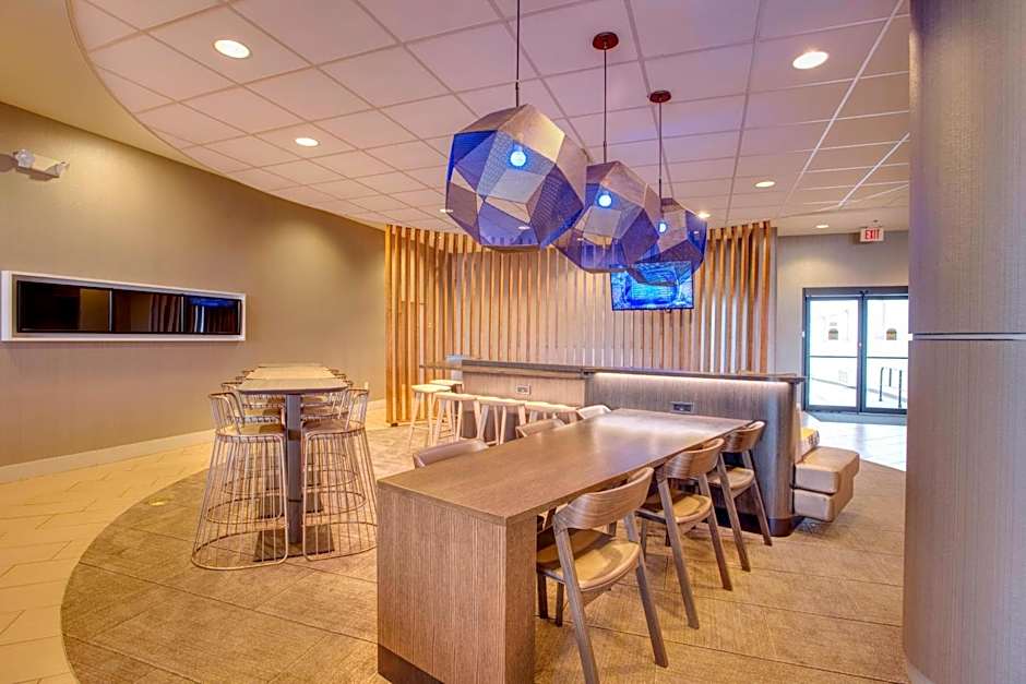 SpringHill Suites by Marriott Lawrence Downtown