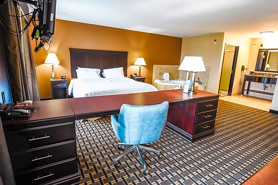 Hampton Inn & Suites Pine Bluff