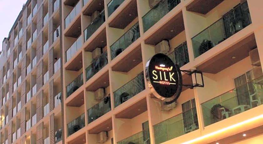 Hemingways Silk Hotel