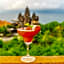 De Sapphire Cliff Villa by Danapati