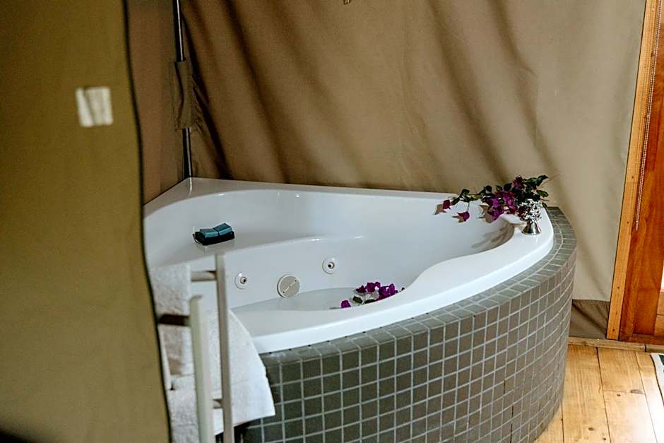 Chandelier Game Lodge