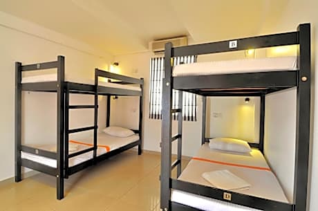 Bed in 4-Bed Mixed Dormitory Room