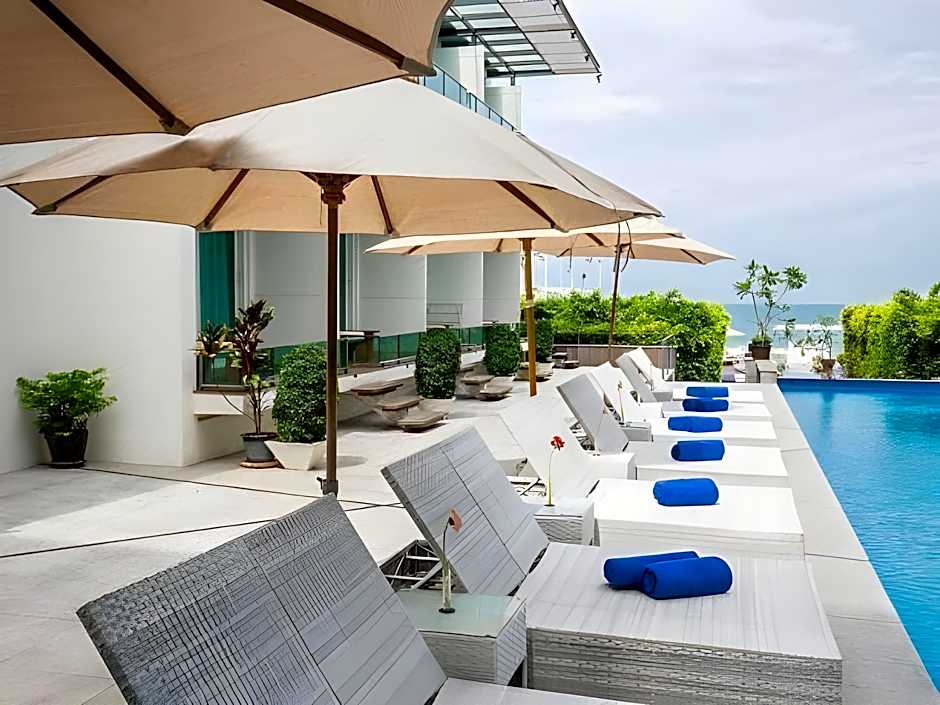 KC Beach Club & Pool Villas