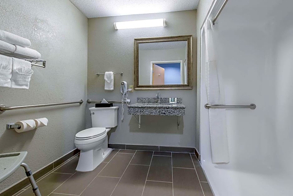 Quality Inn & Suites Brownsburg - Indianapolis West