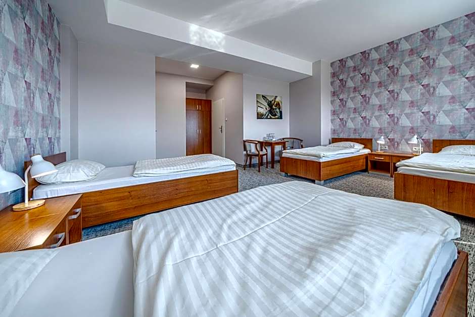 Hotel Aviator