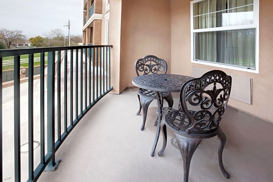 Holiday Inn Express Windsor Sonoma Wine Country, an IHG Hotel