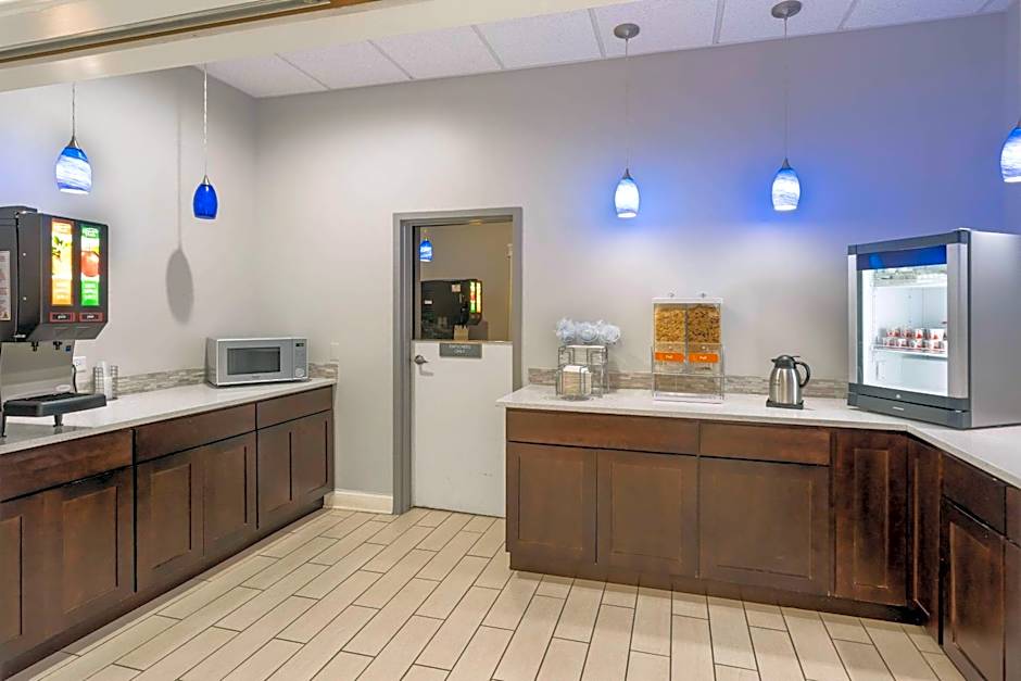 Comfort Inn & Suites Mundelein-Vernon Hills