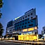 Holiday Inn Express Hyderabad Banjara Hills By IHG