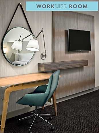 Premium Corner King Room