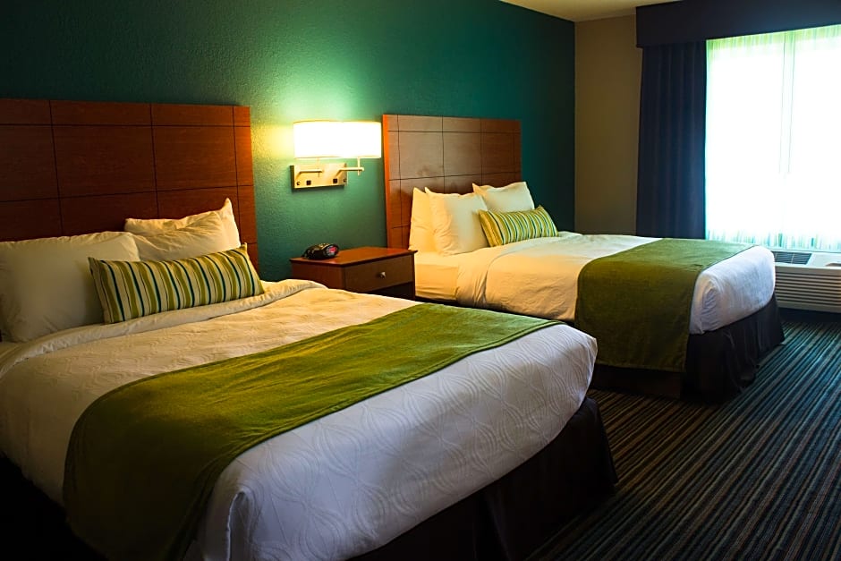 Photo 1 of 5 of 2 Queen Beds, Mobility Accessible, Bathtub