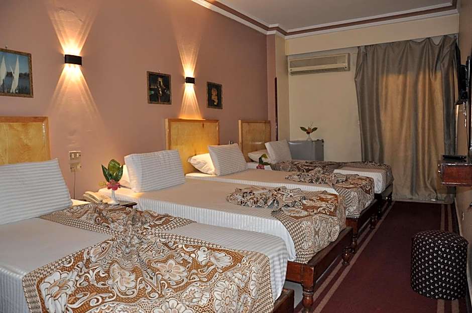 Shady Hotel Luxor