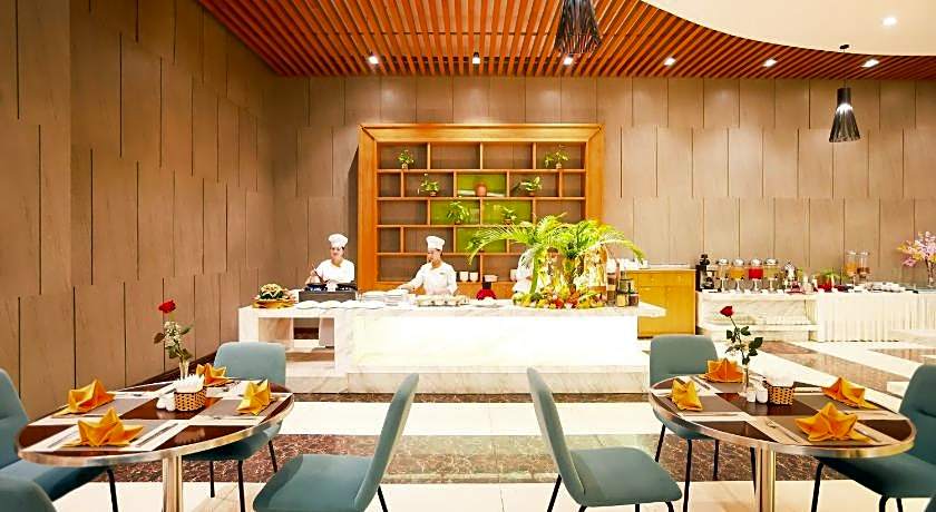 Muong Thanh Luxury Nhat Le Hotel