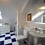 Crystal Suites Old Town