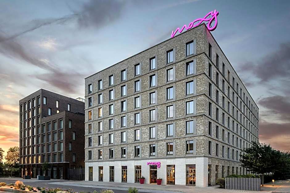 Moxy by Marriott London Excel