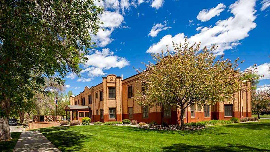 Best Western Plus Plaza Hotel